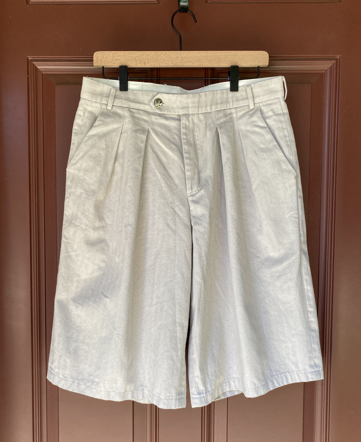 "Cream" Pleated Shorts